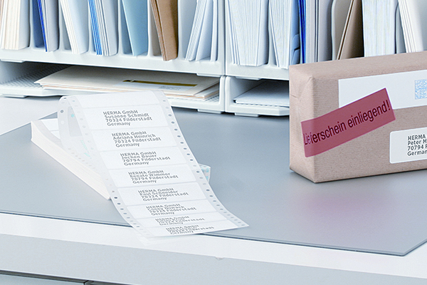 The translation of "Bedruckte Computeretiketten" from German to Swedish is "Tryckta datoretiketter.