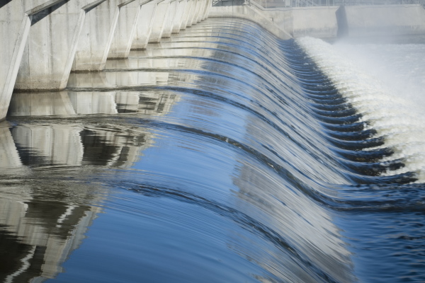 The translation of "Wasserkraftwerk" from German to Swedish is "vattenkraftverk.