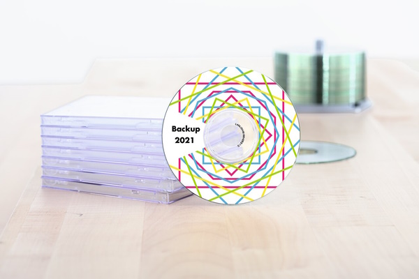 Färgglad CD-etikett "Backup 2021