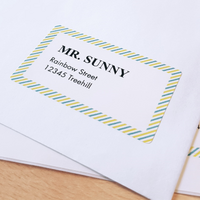 Kuvert med designat adressetikett