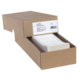 Eine offene Kartonverpackung mit einem Stapel von Etiketten, die zur Kennzeichnung verwendet werden können.