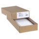 Eine geöffnete Kartonbox mit leeren Etiketten in Streifenform, die zur Beschriftung oder Organisation verwendet werden können.